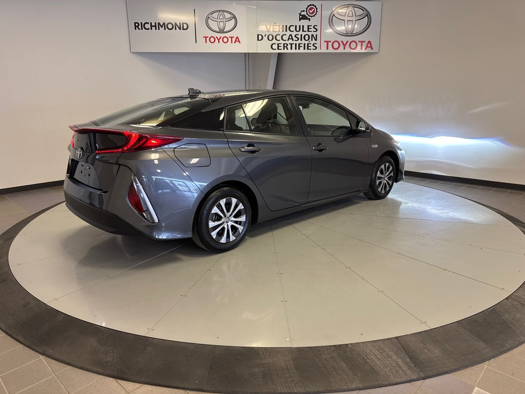 2022 Toyota PRIUS PRIME AMÉLIORÉ *TRÈS BEAU VÉHICULE* in Richmond, Quebec - 9 - w1024h768px