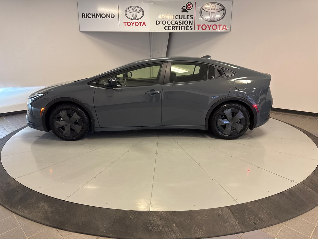 Toyota PRIUS PRIME SE 2024 à Richmond, Québec - 4 - w1024h768px