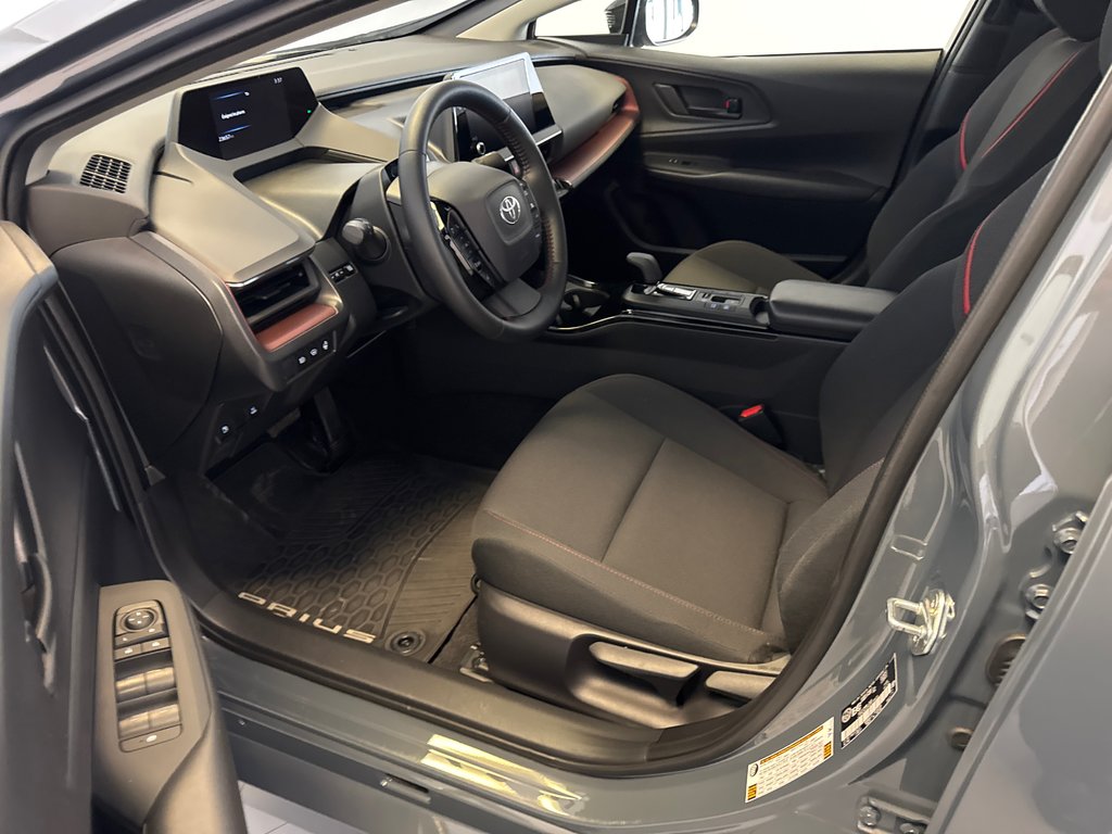 Toyota PRIUS PRIME SE *TRÈS BEAU VÉHICULE* 2024 à Richmond, Québec - 15 - w1024h768px