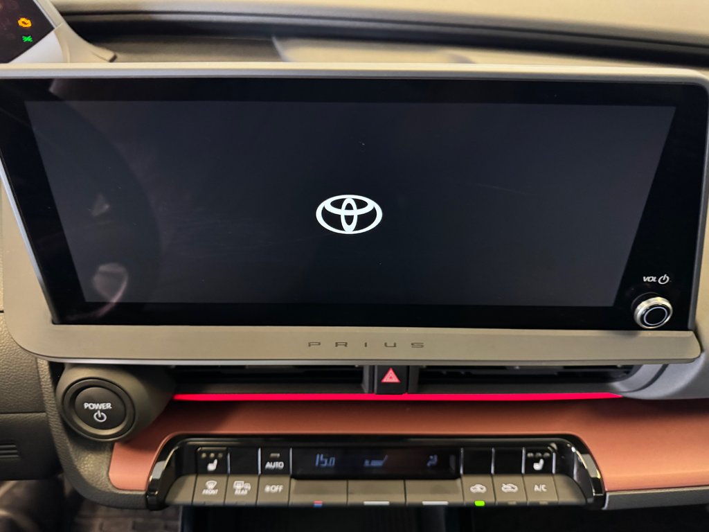 2024 Toyota PRIUS PRIME XSE *DÉMO* in Richmond, Quebec - 21 - w1024h768px