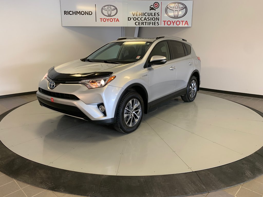 2016  RAV4 Hybrid LE+ in Richmond, Quebec - 2 - w1024h768px