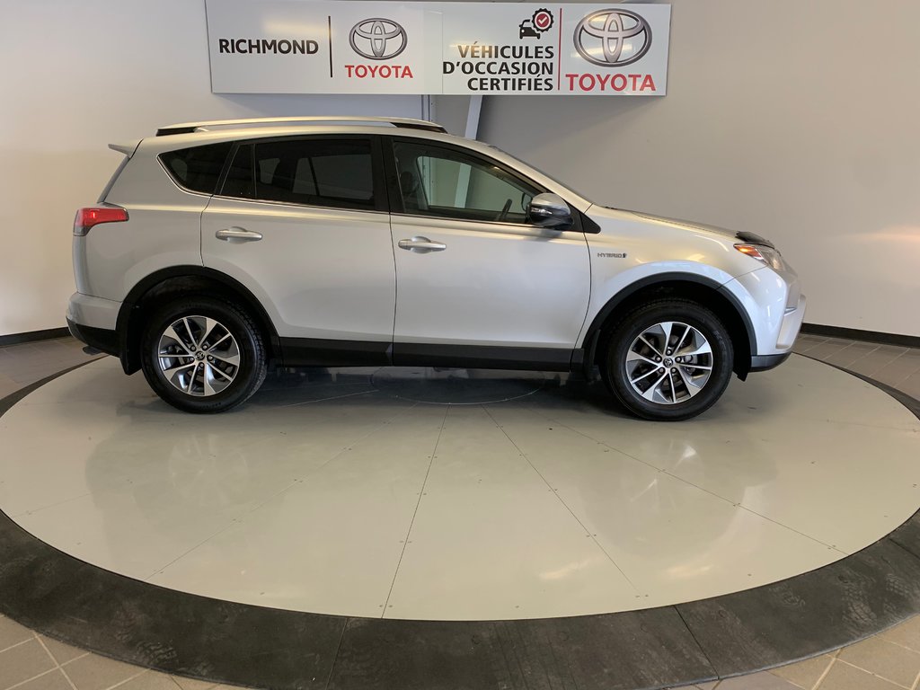 RAV4 Hybrid LE+ 2016 à Richmond, Québec - 11 - w1024h768px