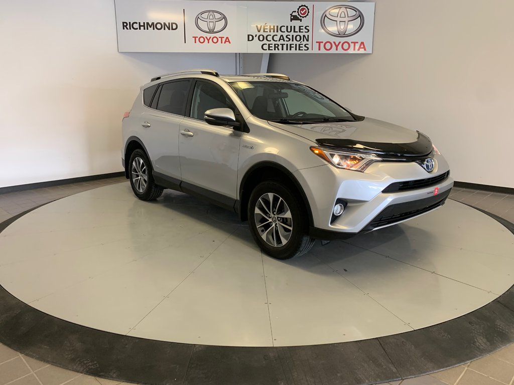 2016  RAV4 Hybrid LE+ in Richmond, Quebec - 13 - w1024h768px