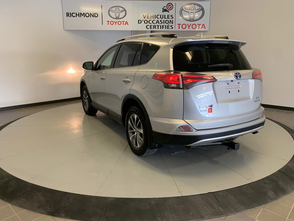 2016  RAV4 Hybrid LE+ in Richmond, Quebec - 6 - w1024h768px