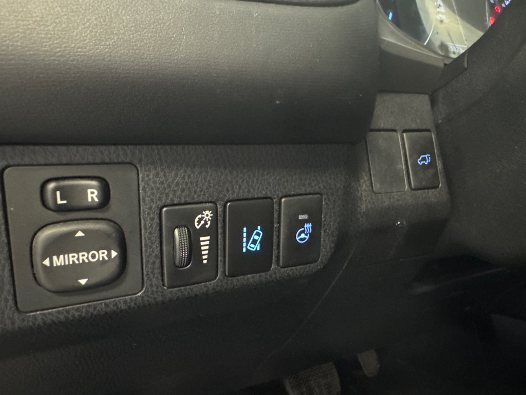 Toyota RAV4 Hybrid LIMITED *TRÈS BEAU VÉHICULE* 2016 à Richmond, Québec - 34 - w1024h768px