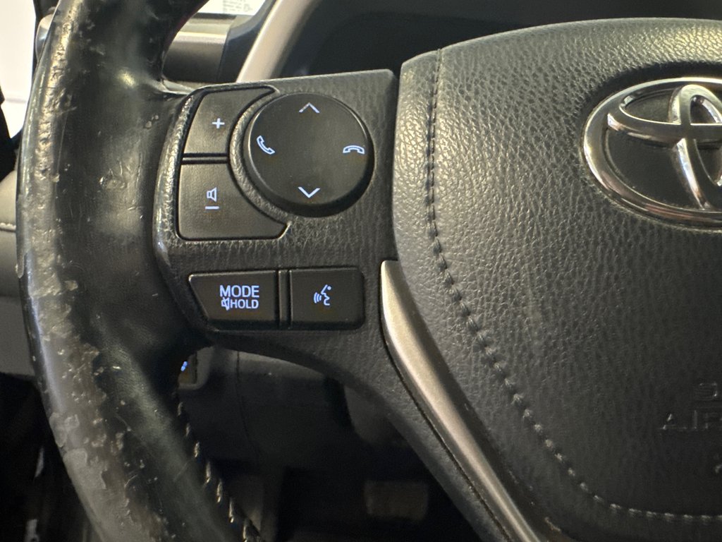 Toyota RAV4 Hybrid LIMITED *TRÈS BEAU VÉHICULE* 2016 à Richmond, Québec - 32 - w1024h768px