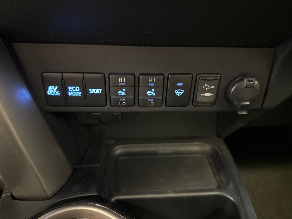 Toyota RAV4 Hybrid LIMITED *TRÈS BEAU VÉHICULE* 2016 à Richmond, Québec - 30 - w1024h768px