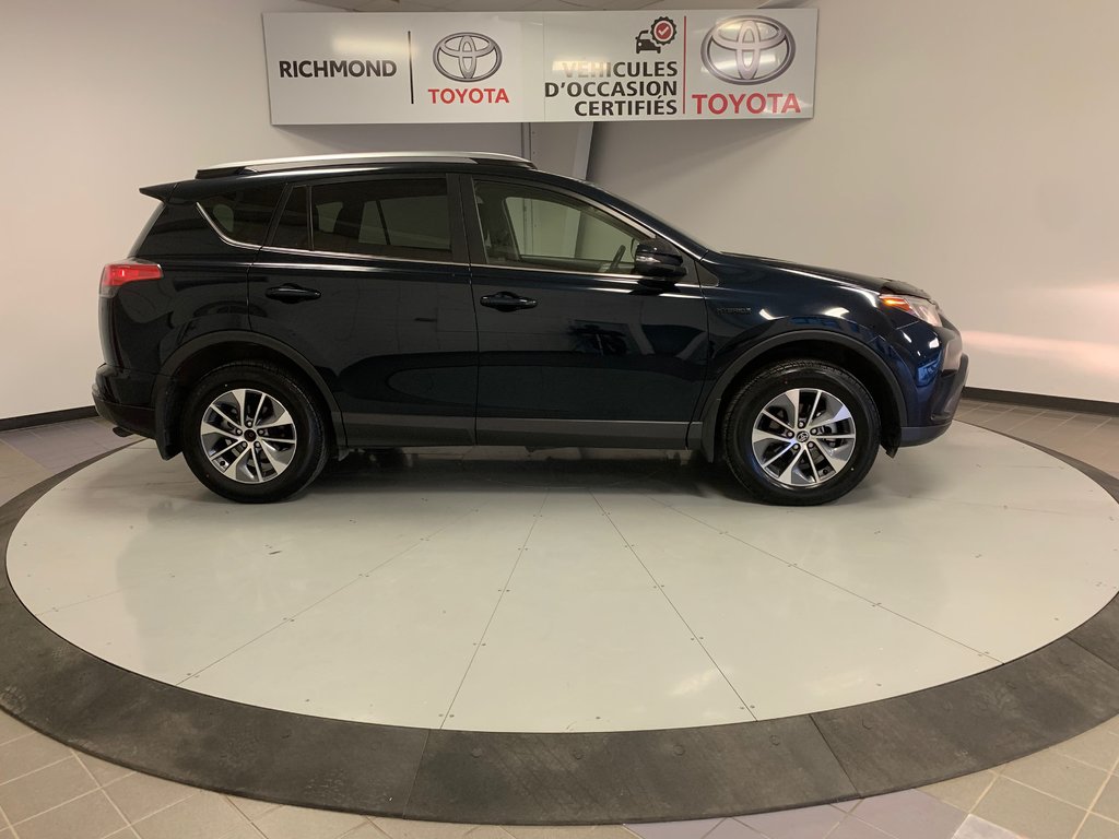 RAV4 Hybrid LE+ 2017 à Richmond, Québec - 14 - w1024h768px