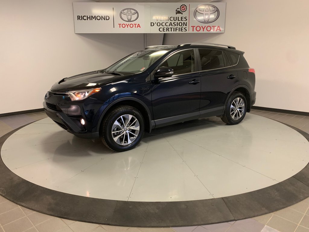 RAV4 Hybrid LE+ 2017 à Richmond, Québec - 2 - w1024h768px