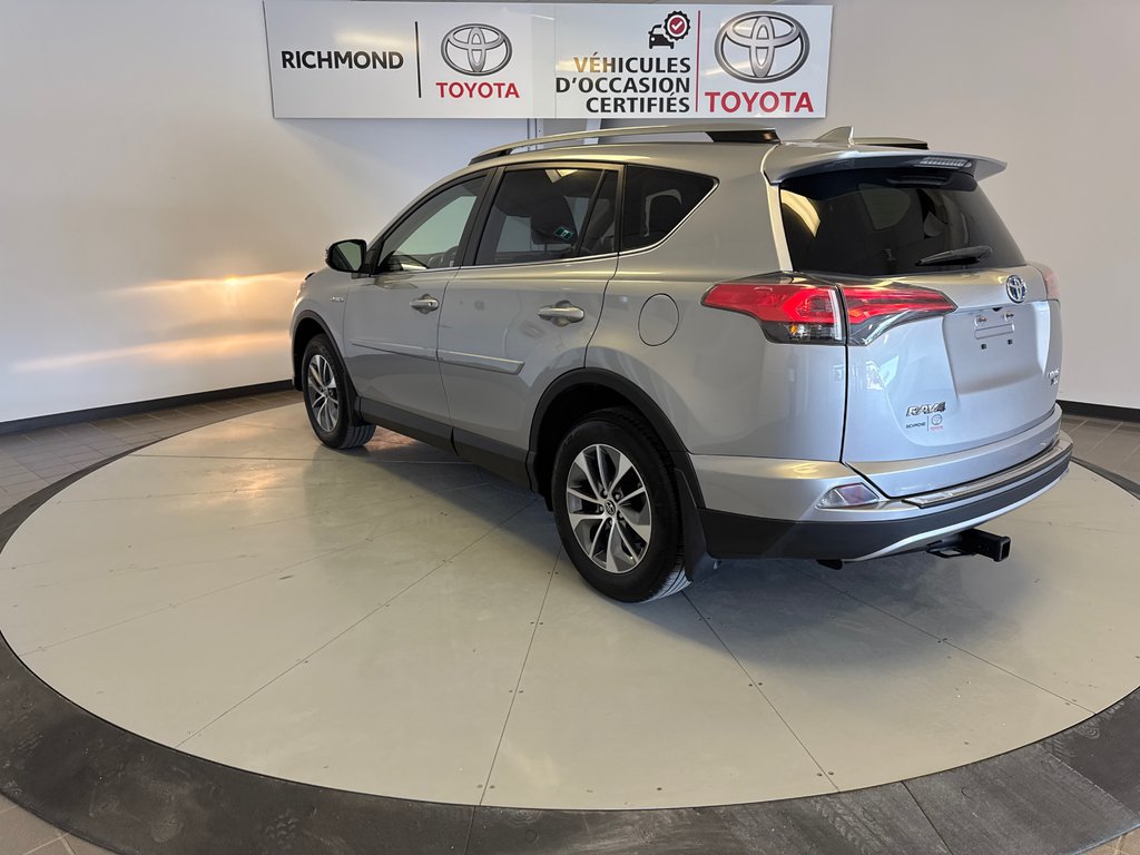 Toyota RAV4 Hybrid XLE AWD 2017 à Richmond, Québec - 6 - w1024h768px