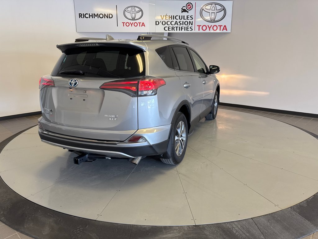 Toyota RAV4 Hybrid XLE AWD 2017 à Richmond, Québec - 8 - w1024h768px
