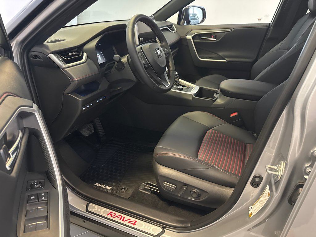 2025 Toyota RAV4 Plug-In Hybrid XSE AWD *RABAIS DÉMO* in Richmond, Quebec - 17 - w1024h768px
