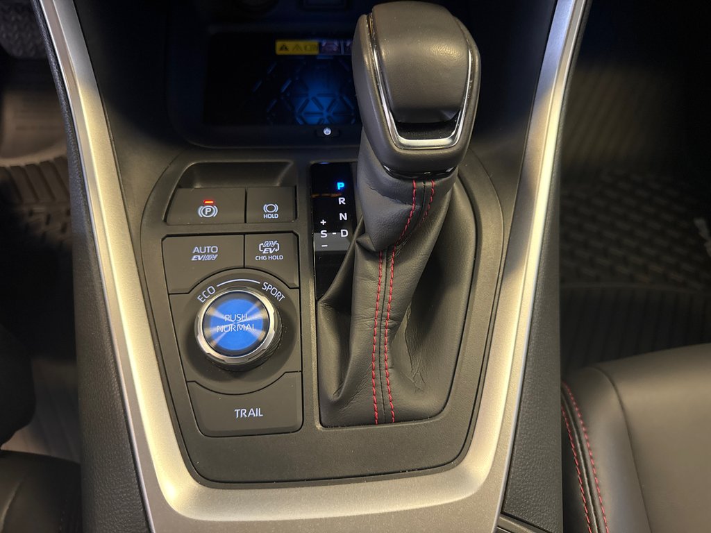 2025 Toyota RAV4 Plug-In Hybrid XSE AWD *RABAIS DÉMO* in Richmond, Quebec - 26 - w1024h768px