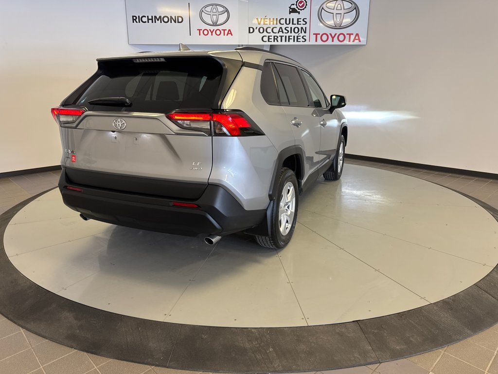 2019 Toyota RAV4 LE AWD *BAS KILOMÉTRAGE* in Richmond, Quebec - 9 - w1024h768px