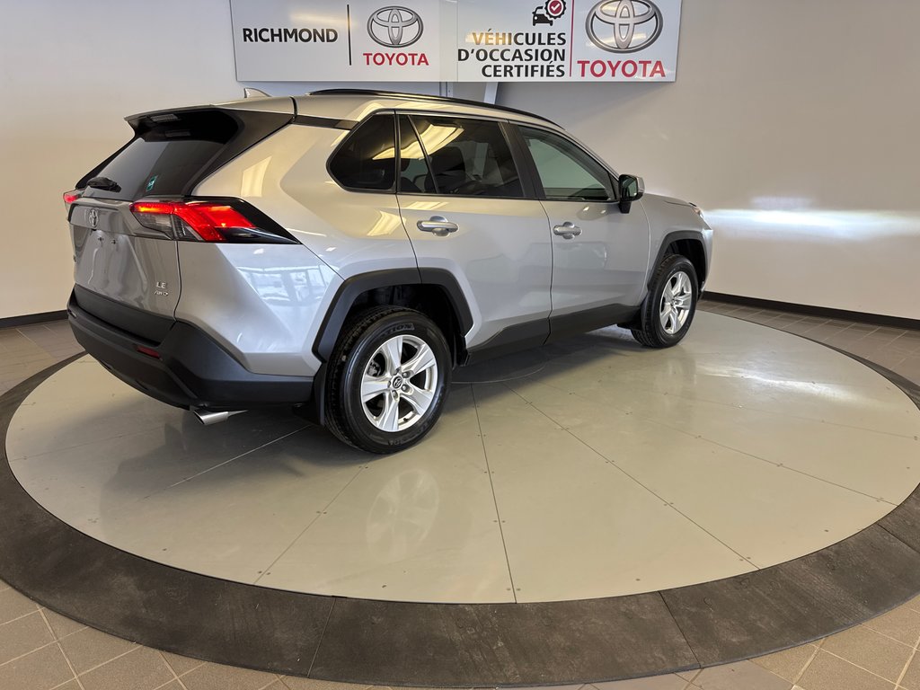 2019 Toyota RAV4 LE AWD *BAS KILOMÉTRAGE* in Richmond, Quebec - 10 - w1024h768px