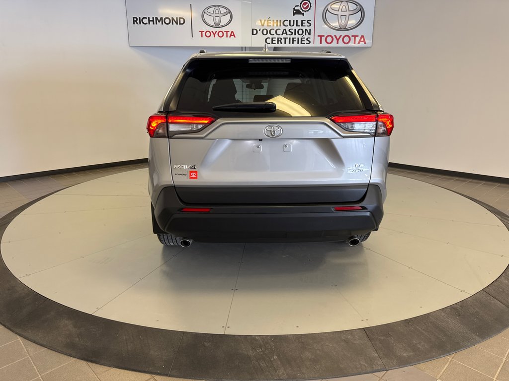 2019 Toyota RAV4 LE AWD *BAS KILOMÉTRAGE* in Richmond, Quebec - 8 - w1024h768px