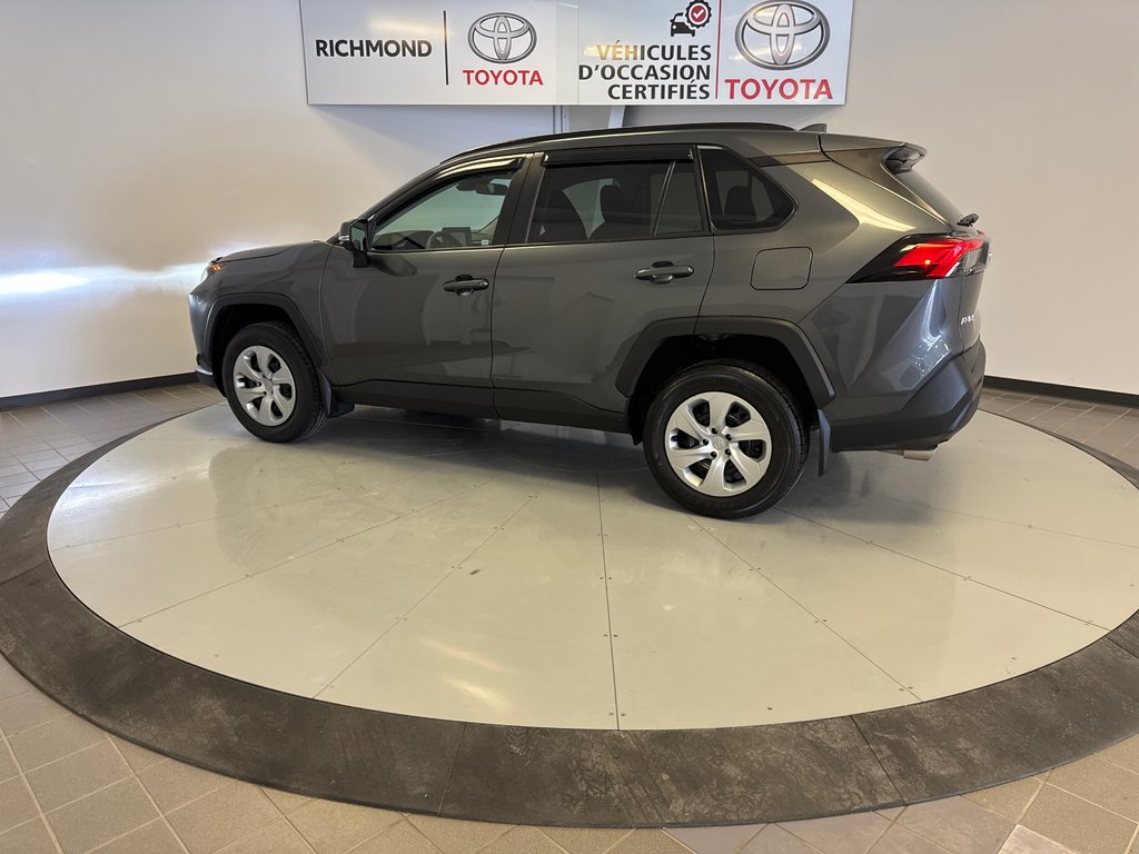 Toyota RAV4 LE AWD 2020 à Richmond, Québec - 5 - w1024h768px