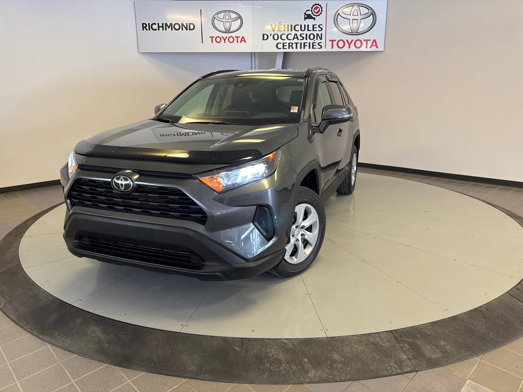 Toyota RAV4 LE AWD 2020 à Richmond, Québec - 1 - w1024h768px