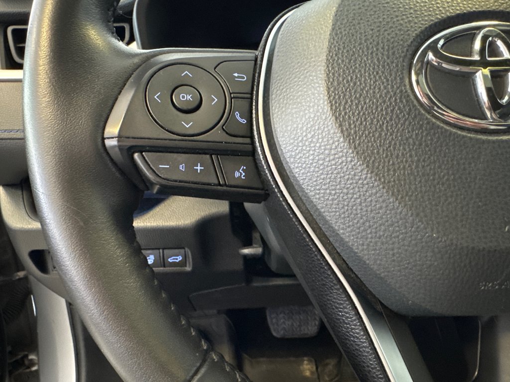 2020 Toyota RAV4 in Richmond, Quebec - 30 - w1024h768px