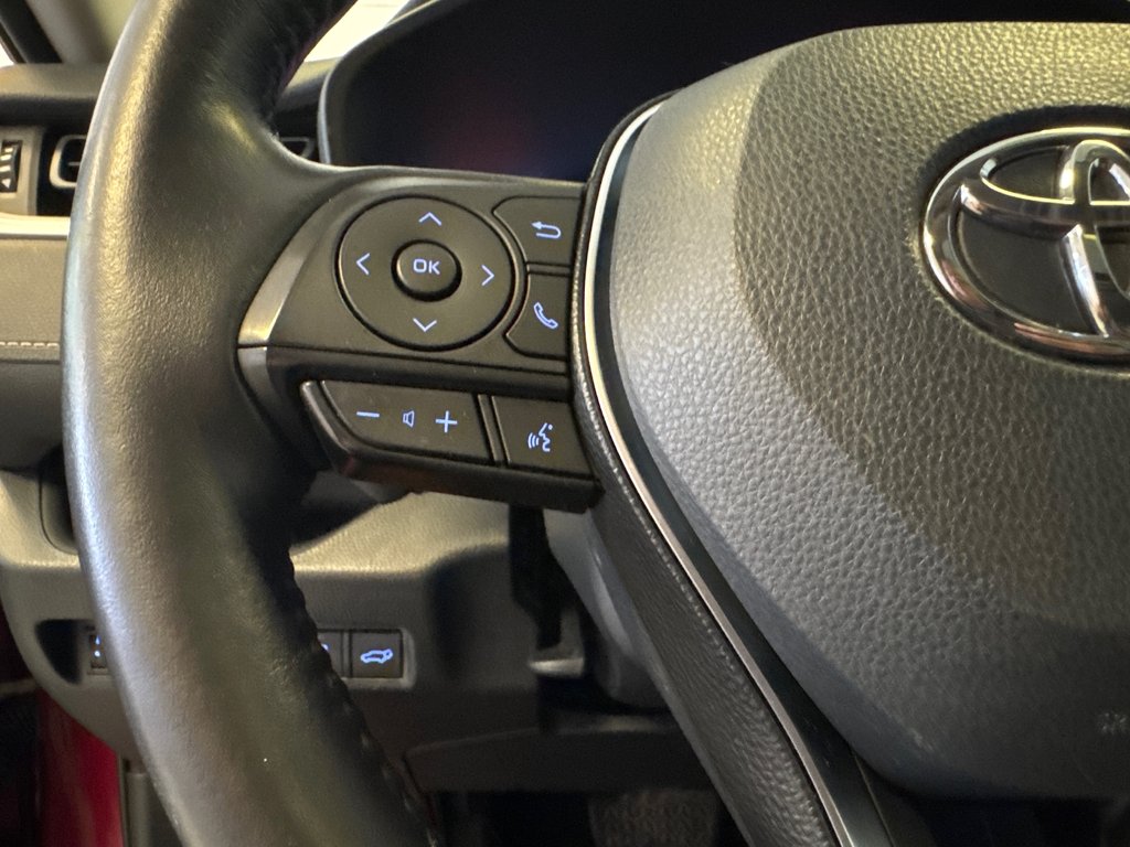 2020 Toyota RAV4 XLE FWD *TRÈS BEAU VÉHICULE* in Richmond, Quebec - 29 - w1024h768px