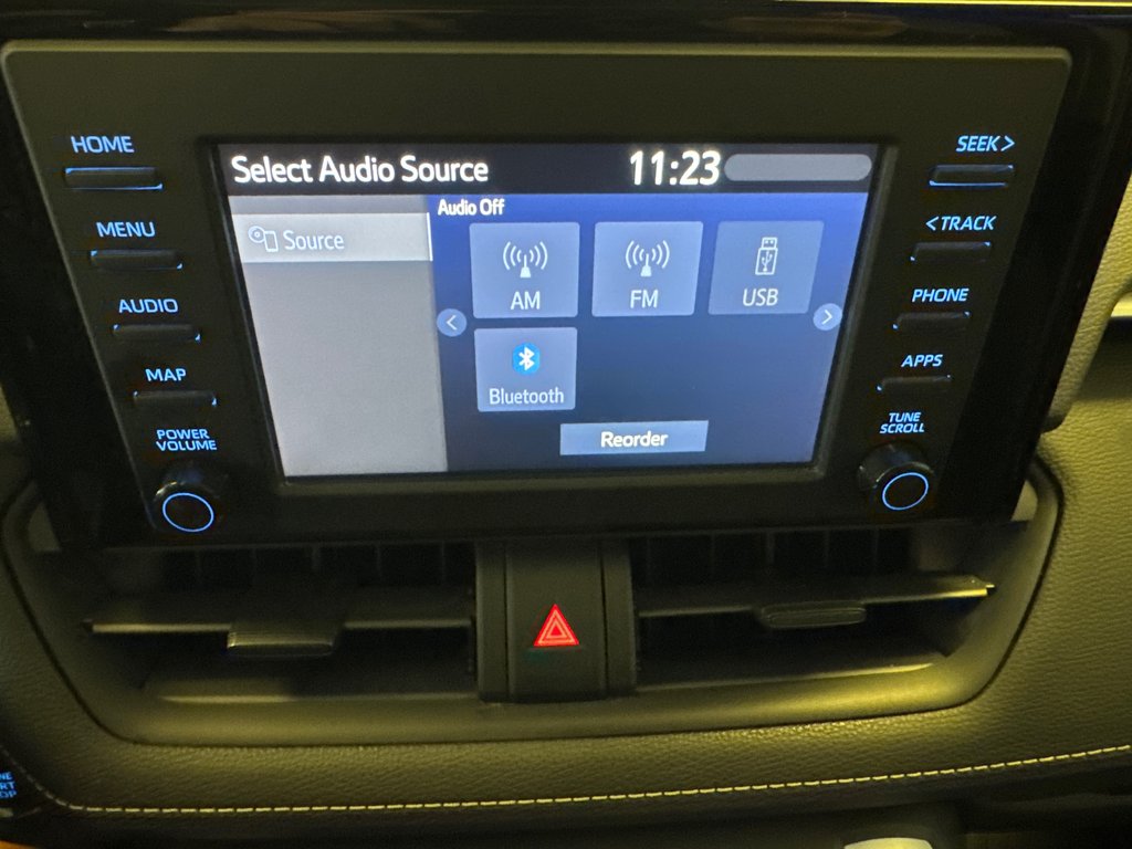 2020 Toyota RAV4 XLE FWD *TRÈS BEAU VÉHICULE* in Richmond, Quebec - 22 - w1024h768px