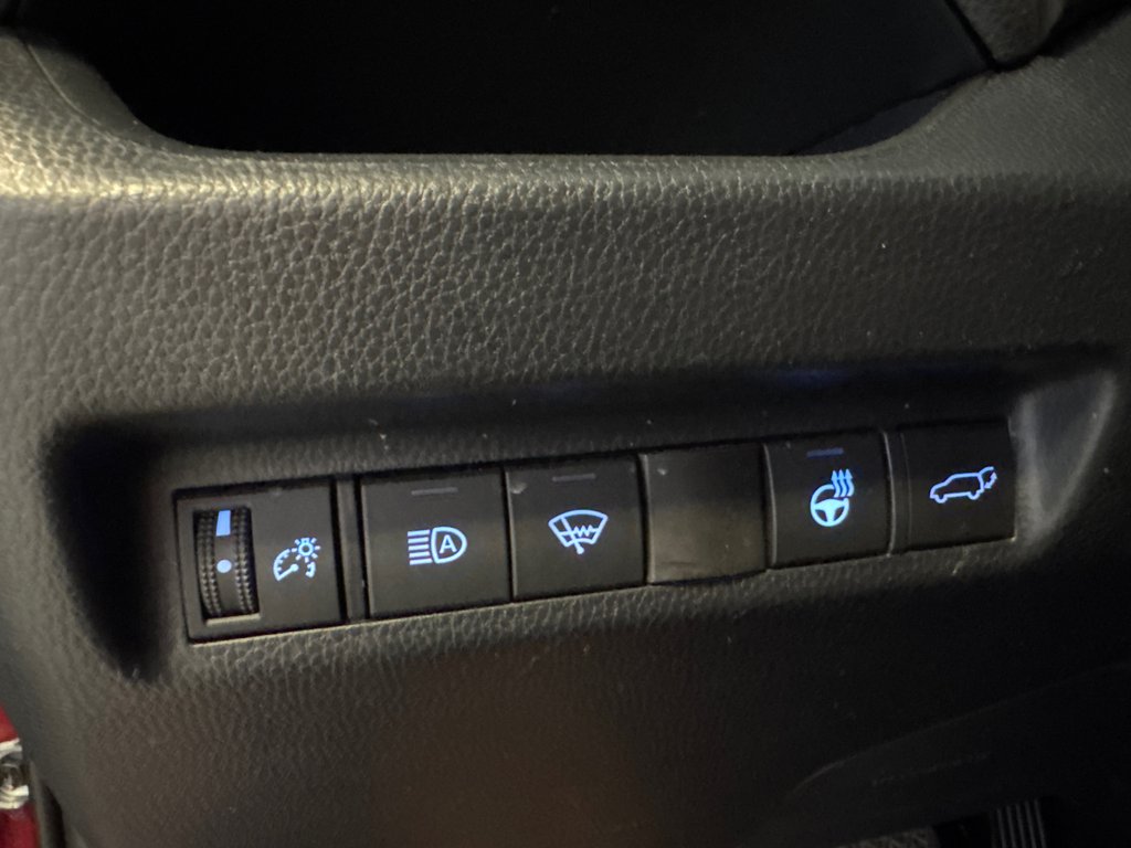 2020 Toyota RAV4 XLE FWD *TRÈS BEAU VÉHICULE* in Richmond, Quebec - 31 - w1024h768px