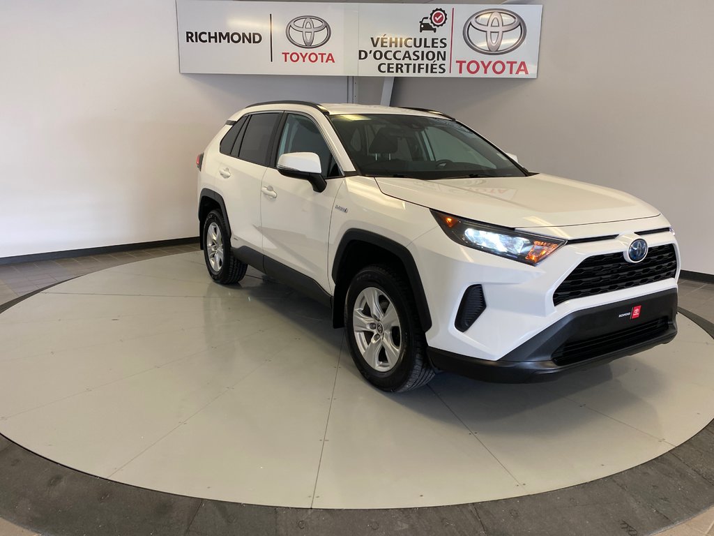 2021 Toyota RAV4 Hybrid LE *GARANTIE PROLONGÉE* in Richmond, Quebec - 12 - w1024h768px