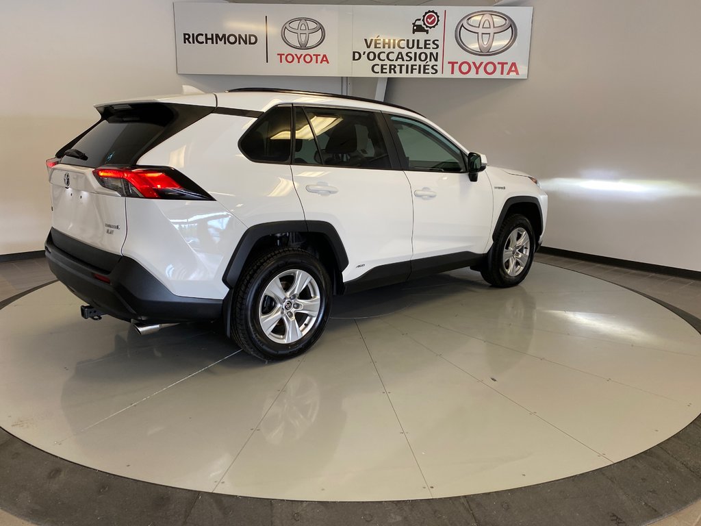 2021 Toyota RAV4 Hybrid LE *GARANTIE PROLONGÉE* in Richmond, Quebec - 9 - w1024h768px