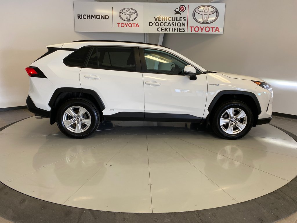 2021 Toyota RAV4 Hybrid LE *GARANTIE PROLONGÉE* in Richmond, Quebec - 10 - w1024h768px