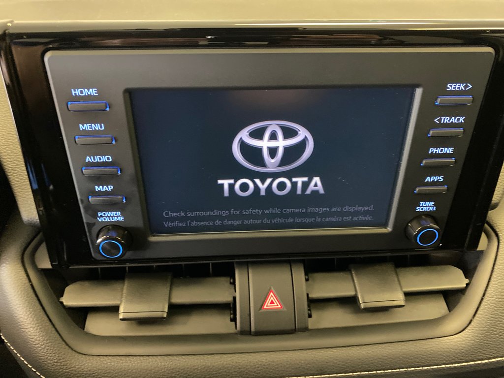 2021 Toyota RAV4 Hybrid LE *GARANTIE PROLONGÉE* in Richmond, Quebec - 20 - w1024h768px