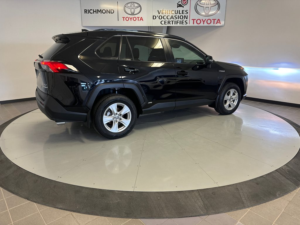 2021  RAV4 Hybrid XLE in Richmond, Quebec - 9 - w1024h768px