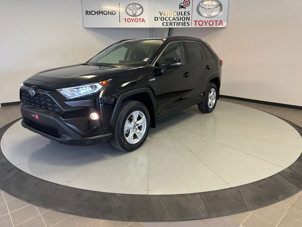 2021  RAV4 Hybrid XLE in Richmond, Quebec - 2 - w1024h768px