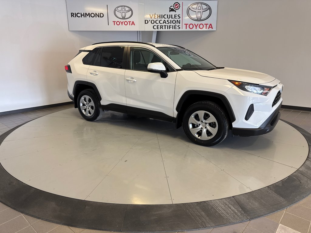 Toyota RAV4 LE AWD 2021 à Richmond, Québec - 11 - w1024h768px