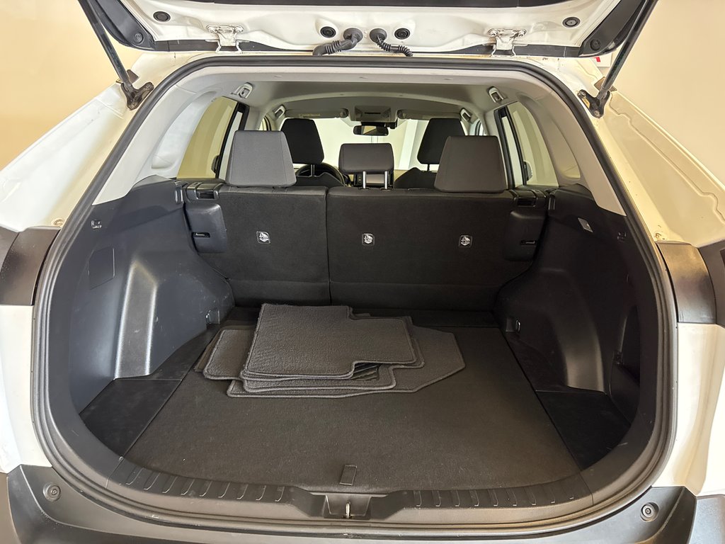 Toyota RAV4 LE AWD 2021 à Richmond, Québec - 17 - w1024h768px