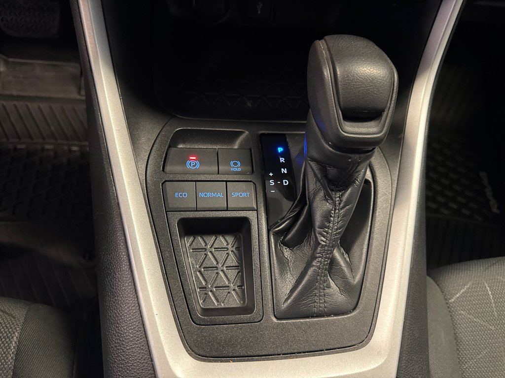 Toyota RAV4 LE FWD *TRÈS BEAU VÉHICULE* 2021 à Richmond, Québec - 26 - w1024h768px