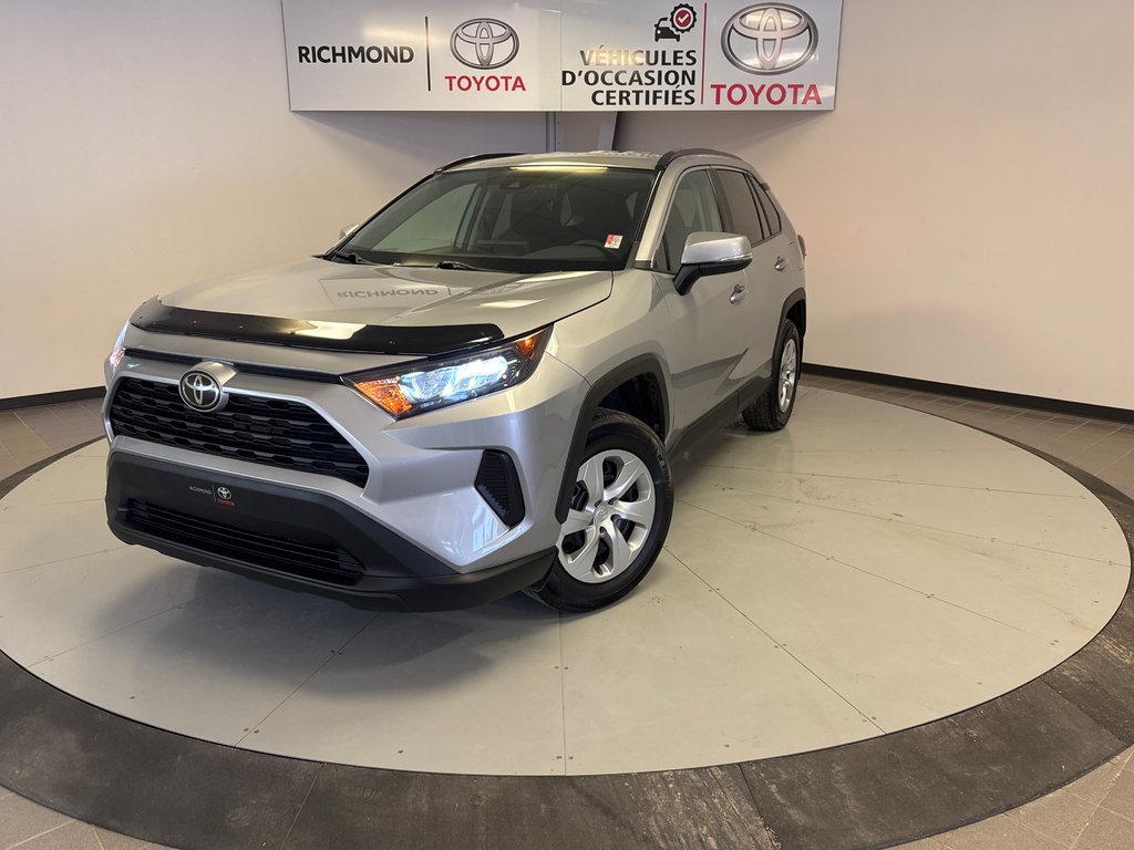 Toyota RAV4 LE FWD *TRÈS BEAU VÉHICULE* 2021 à Richmond, Québec - 1 - w1024h768px