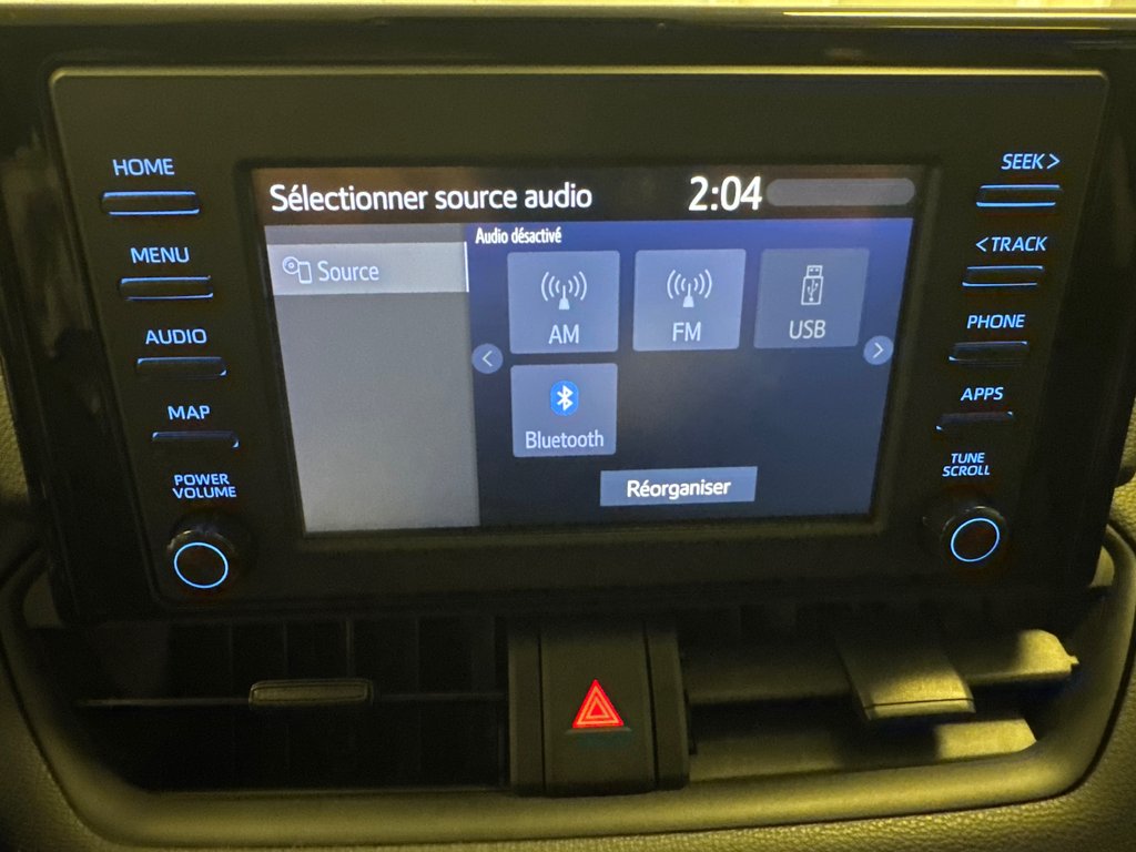 2022 Toyota RAV4 Hybrid LE AWD *TRÈS BEAU VÉHICULE* in Richmond, Quebec - 21 - w1024h768px