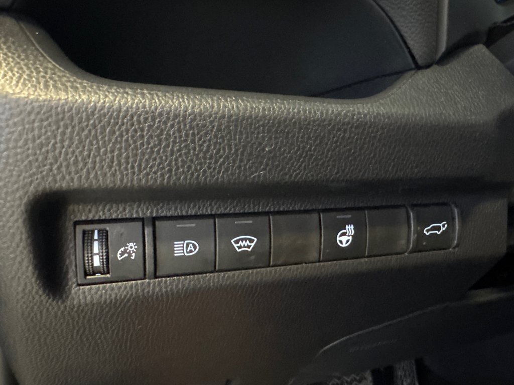 2025 Toyota RAV4 XLE AWD *RABAIS DÉMO* in Richmond, Quebec - 31 - w1024h768px