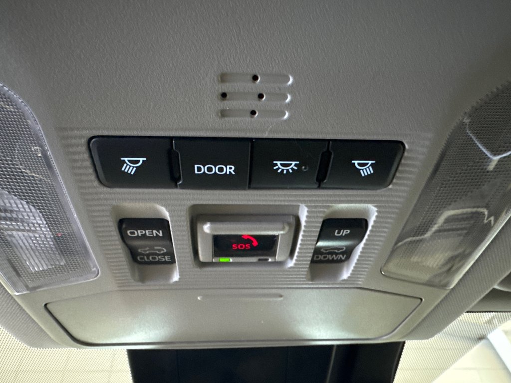 2025 Toyota RAV4 XLE AWD *RABAIS DÉMO* in Richmond, Quebec - 34 - w1024h768px