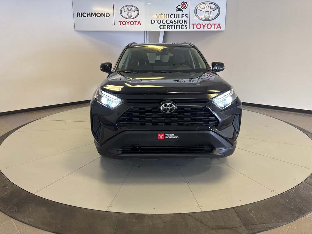 2025 Toyota RAV4 XLE AWD *RABAIS DÉMO* in Richmond, Quebec - 13 - w1024h768px