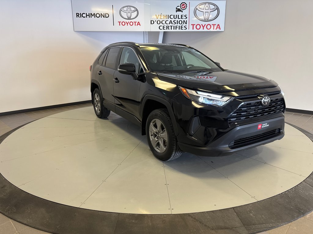 2025 Toyota RAV4 XLE AWD *RABAIS DÉMO* in Richmond, Quebec - 12 - w1024h768px
