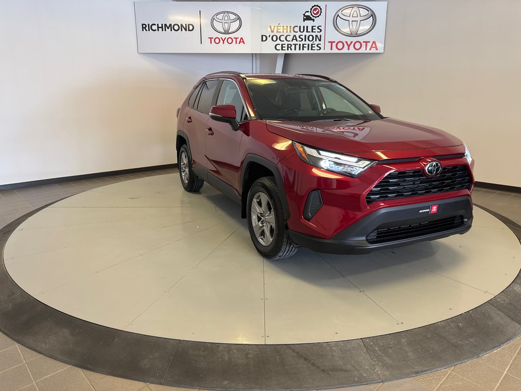 Toyota RAV4 XLE AWD *BAS KILO + BALANCE DE GARANTIE PROLONGÉE* 2025 à Richmond, Québec - 12 - w1024h768px