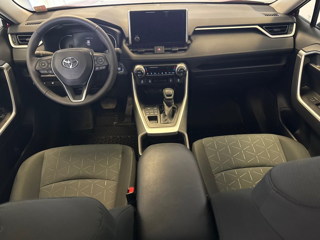 Toyota RAV4 XLE AWD *BAS KILO + BALANCE DE GARANTIE PROLONGÉE* 2025 à Richmond, Québec - 14 - w1024h768px