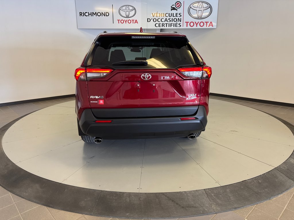 Toyota RAV4 XLE AWD *BAS KILO + BALANCE DE GARANTIE PROLONGÉE* 2025 à Richmond, Québec - 7 - w1024h768px