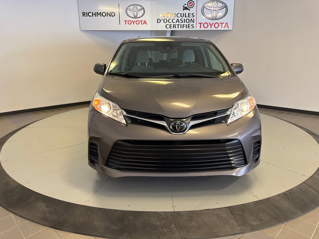 2020 Toyota Sienna LE *TRÈS BEAU VÉHICULE* in Richmond, Quebec - 13 - w1024h768px