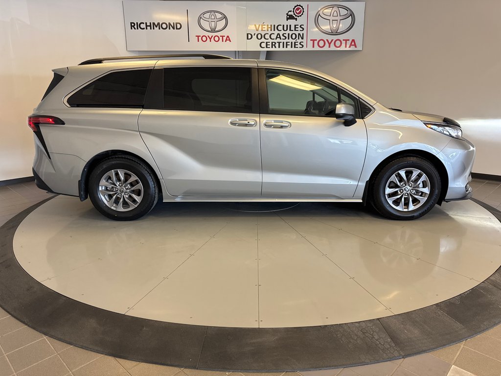 Toyota Sienna LE AWD *TRÈS BEAU VÉHICULE* 2022 à Richmond, Québec - 10 - w1024h768px