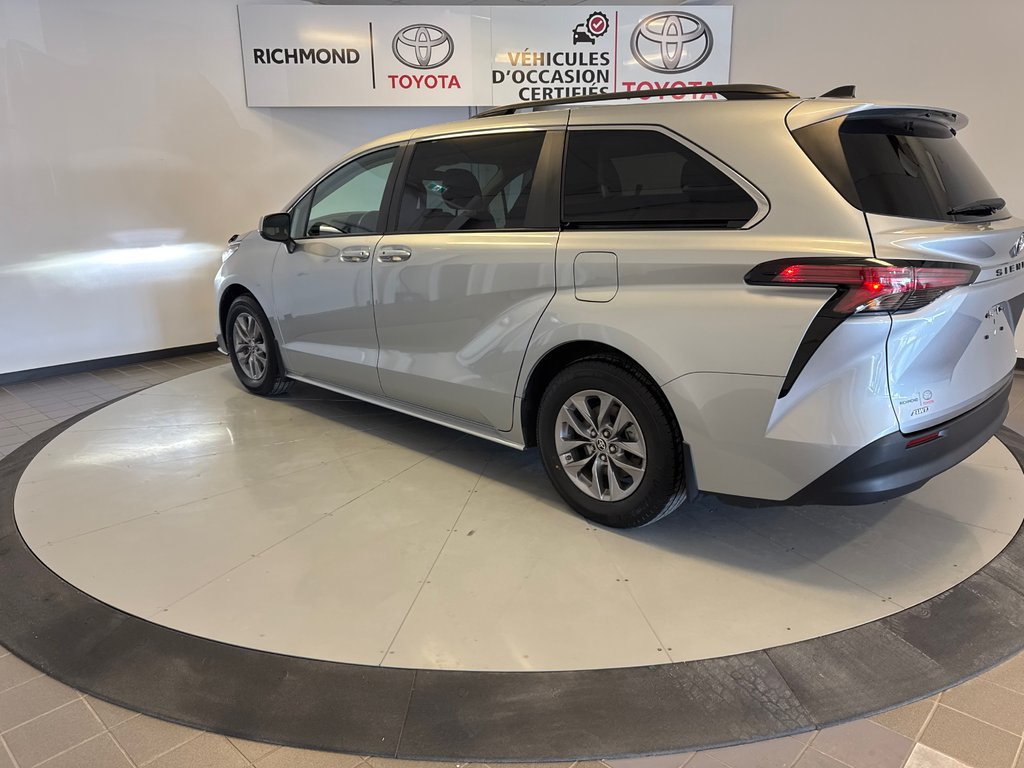 Toyota Sienna LE AWD *TRÈS BEAU VÉHICULE* 2022 à Richmond, Québec - 5 - w1024h768px