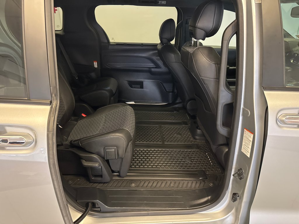 Toyota Sienna XSE AWD *25e ANNIVERSAIRE* TRÈS RARE! 2023 à Richmond, Québec - 19 - w1024h768px