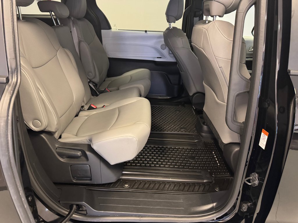 Toyota Sienna XLE FWD *DÉMO +BAS KILOMÉTRAGE* 2025 à Richmond, Québec - 19 - w1024h768px