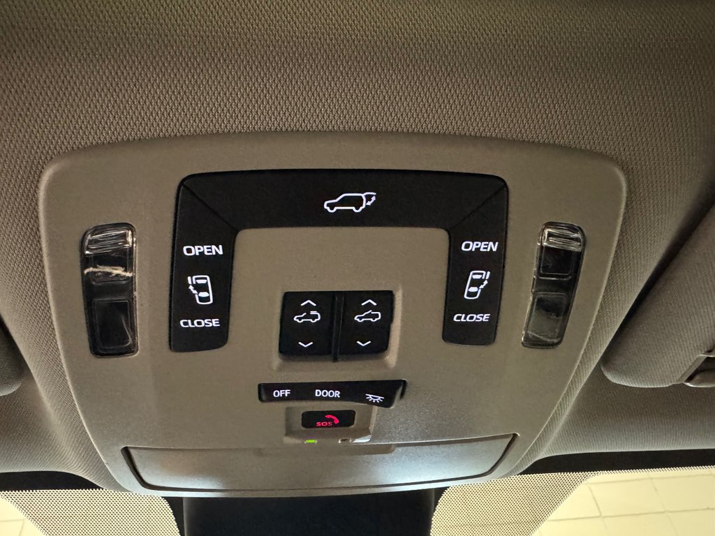 Toyota Sienna XLE FWD *DÉMO +BAS KILOMÉTRAGE* 2025 à Richmond, Québec - 34 - w1024h768px